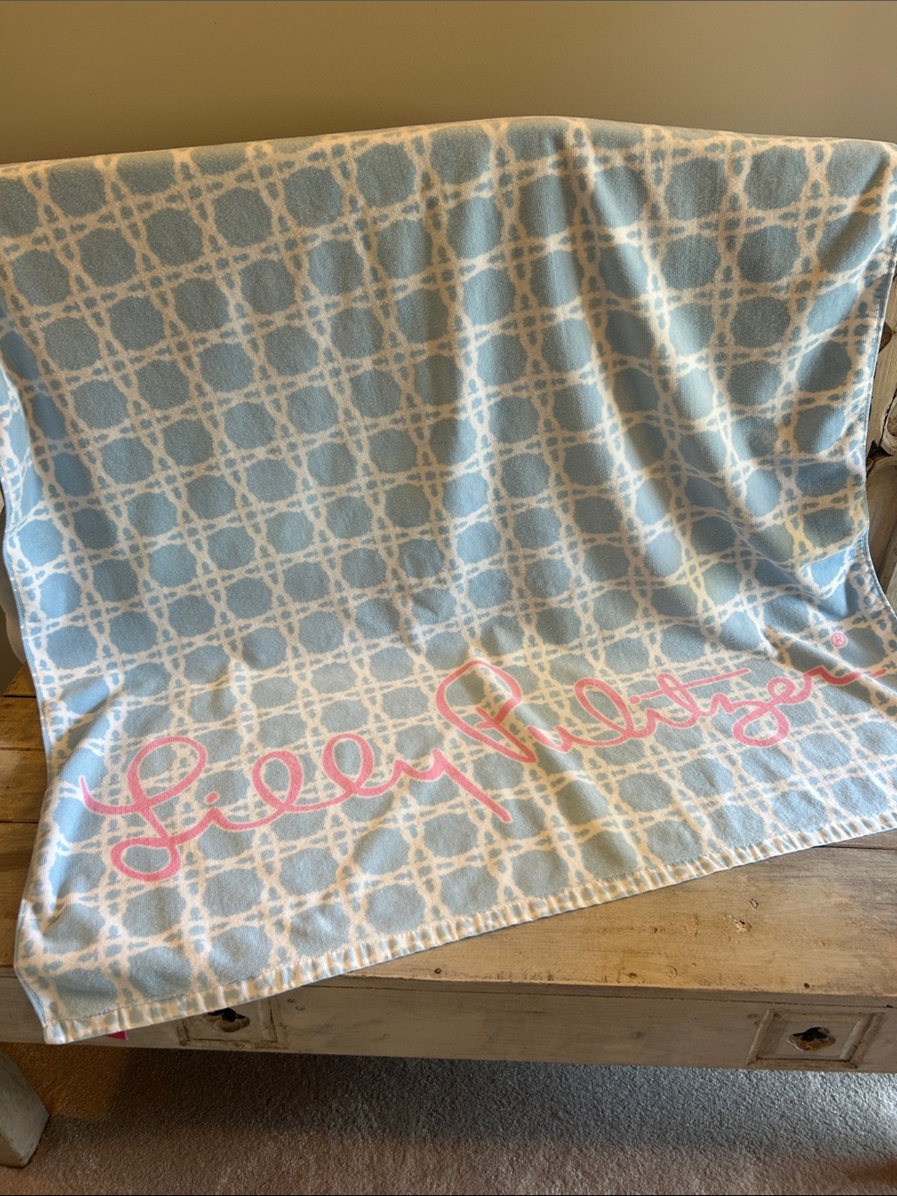 Lilly Pulitzer Frenchie Blue Caning Beach Towel Oversized 70x40 - Picture 2 of 13